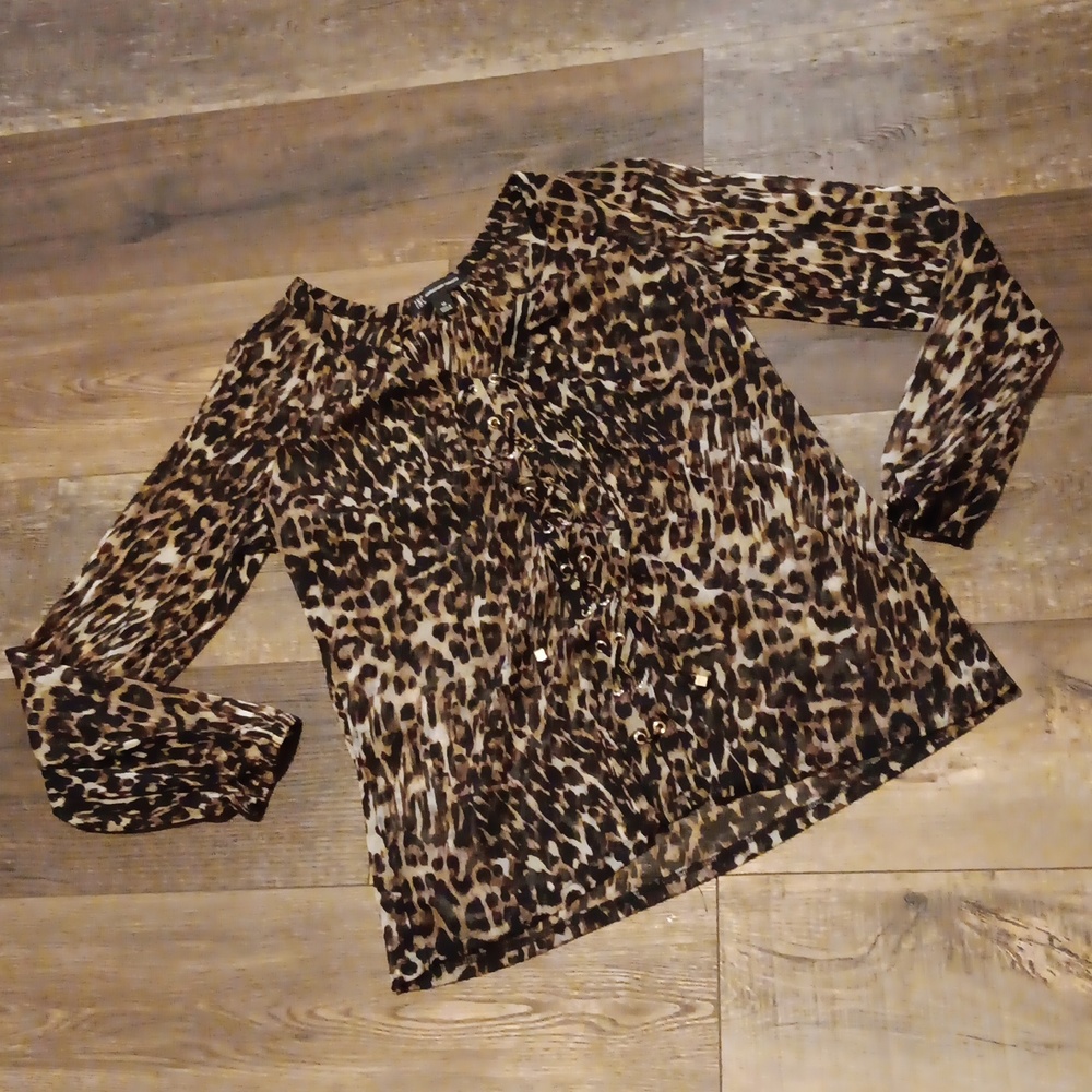 Leopard lace-up blouse‎
